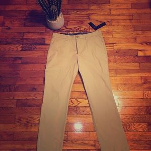 Banana Republic Men’s Chino NWT